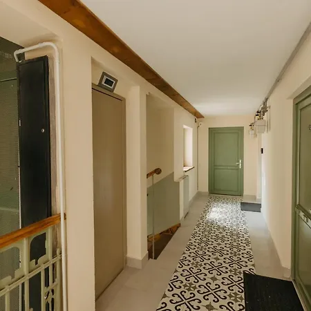 Agoston Galgon Holiday